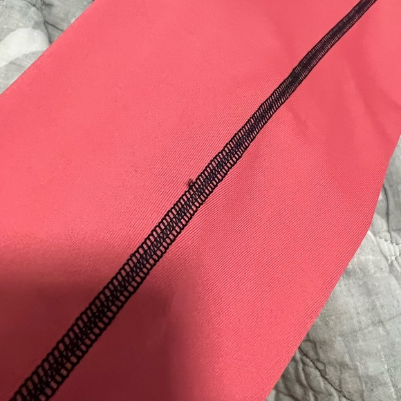 Pink Under Armour running jacket - Picture 6 of 7